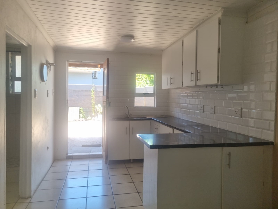 4 Bedroom Property for Sale in Windsor Park Western Cape